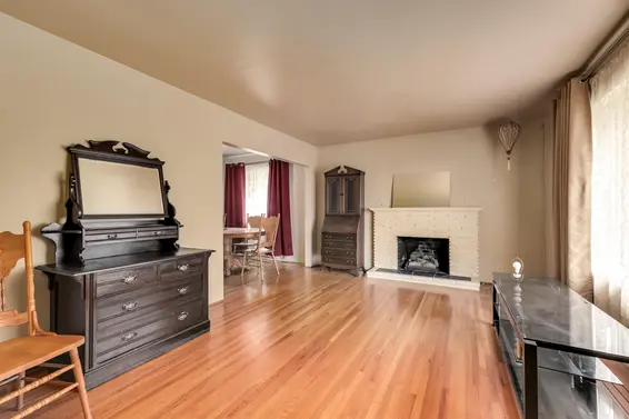 1118 Cloverley Street, North Vancouver For Sale - image 12