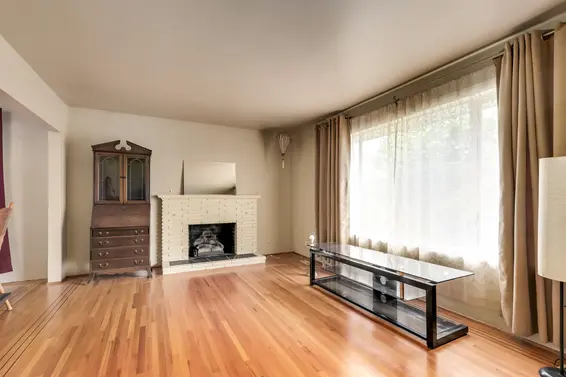 1118 Cloverley Street, North Vancouver For Sale - image 2