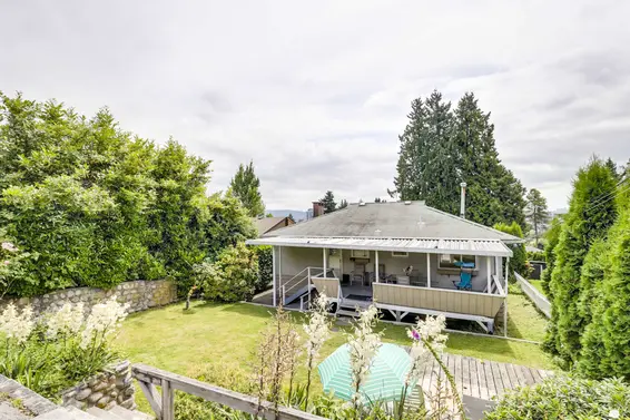 1118 Cloverley Street, North Vancouver For Sale - image 33