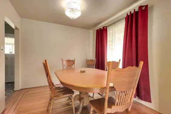1118 Cloverley Street, North Vancouver For Sale - image 5