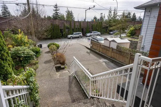 552 West 25th Street, North Vancouver For Sale - image 3