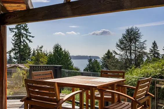 4615 Woodgreen Drive, West Vancouver For Sale - image 5