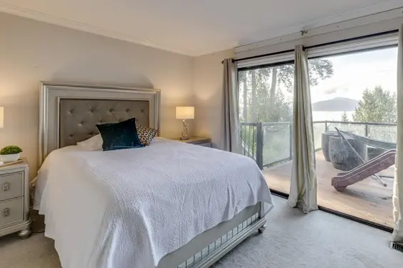 370 Bayview Place, LIONS BAY For Sale - image 13