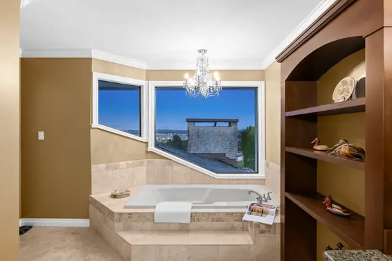 1285 Chartwell Crescent, West Vancouver For Sale - image 22