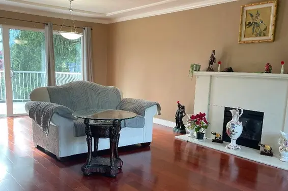 4497 Canterbury Crescent, North Vancouver For Sale - image 2