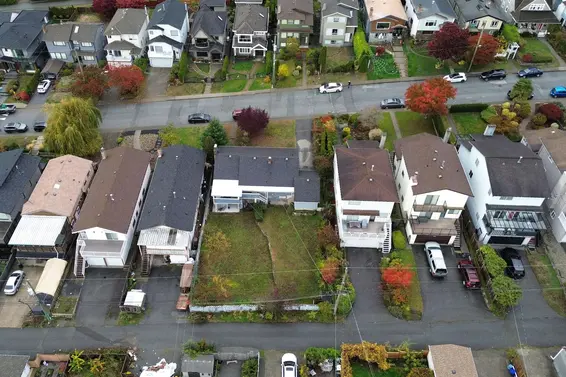 335 West 28th Street, North Vancouver For Sale - image 5