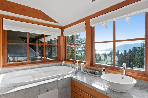 6072 Eagleridge Drive, West Vancouver For Sale - image 30