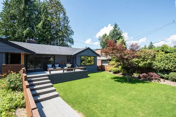 3855 Hillcrest Avenue, North Vancouver For Sale - image 2