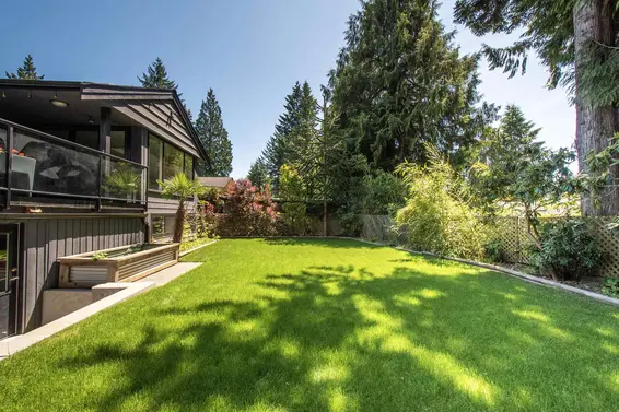 3855 Hillcrest Avenue, North Vancouver For Sale - image 36