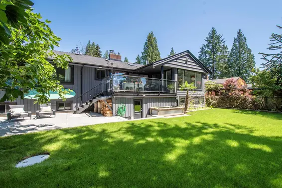 3855 Hillcrest Avenue, North Vancouver For Sale - image 37