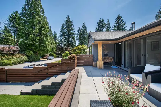 3855 Hillcrest Avenue, North Vancouver For Sale - image 4
