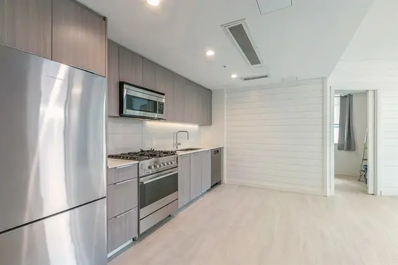 302 1401 Hunter Street, North Vancouver For Sale - image 7
