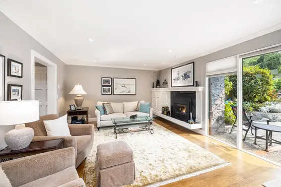 4423 Patterdale Drive, North Vancouver For Sale - image 11