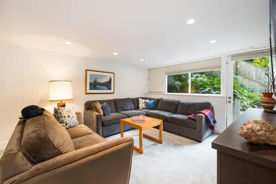 4423 Patterdale Drive, North Vancouver For Sale - image 23