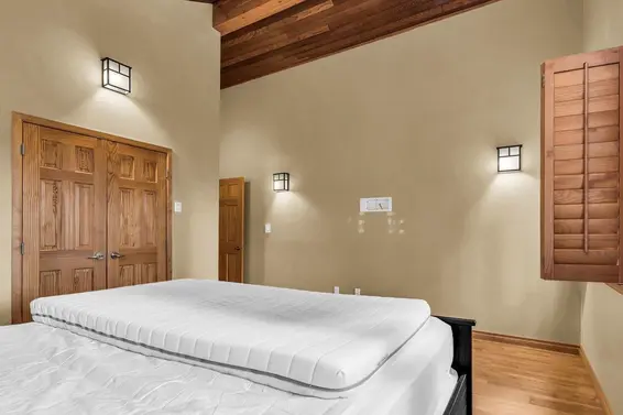 3859 Calder Avenue, North Vancouver For Sale - image 18