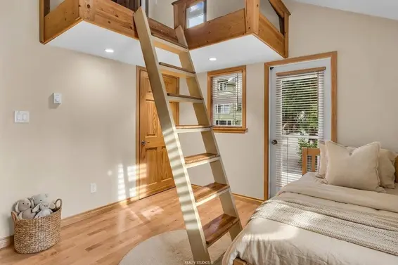 3859 Calder Avenue, North Vancouver For Sale - image 23