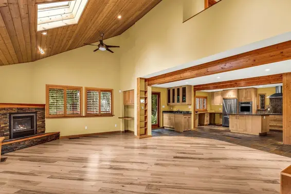 3859 Calder Avenue, North Vancouver For Sale - image 7