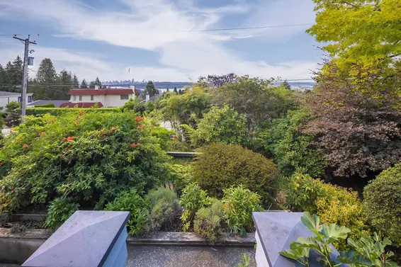 1449 Mathers Avenue, West Vancouver For Sale - image 2