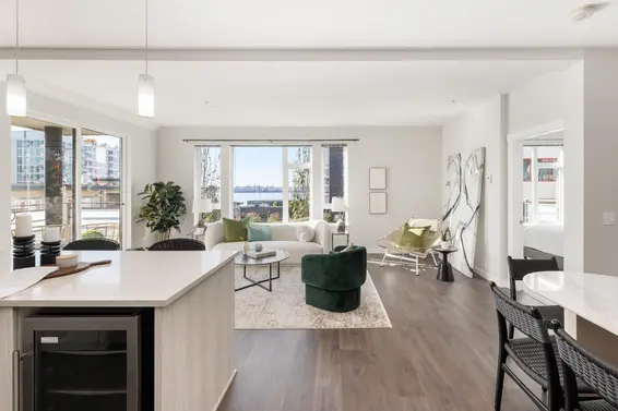312 123 West 1st Street, North Vancouver