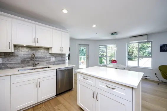 401 1283 Parkgate Avenue, North Vancouver For Sale - image 16