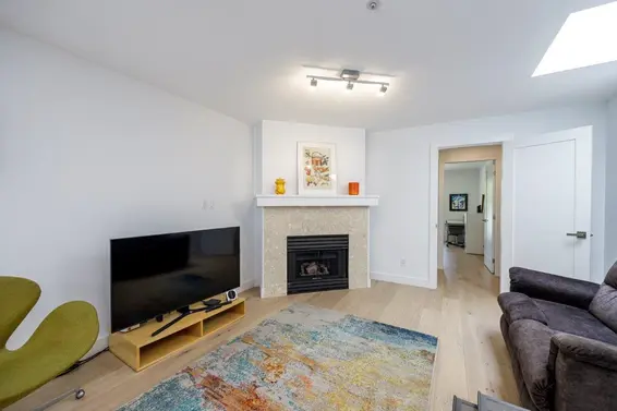 401 1283 Parkgate Avenue, North Vancouver For Sale - image 18