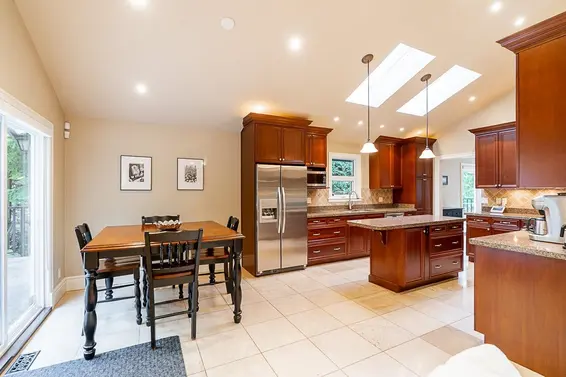 4640 Woodburn Road, West Vancouver For Sale - image 11