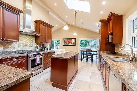 4640 Woodburn Road, West Vancouver For Sale - image 14