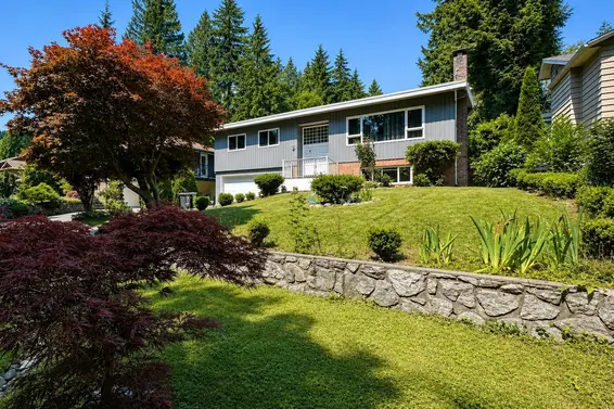 1398 Chamberlain Drive, North Vancouver For Sale - image 2