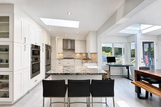 1398 Chamberlain Drive, North Vancouver For Sale - image 3