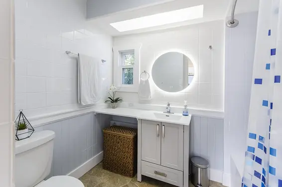 227 Tomahawk Avenue, West Vancouver For Sale - image 10