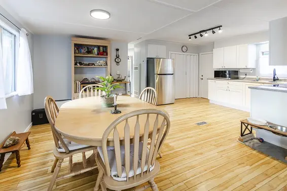 227 Tomahawk Avenue, West Vancouver For Sale - image 4