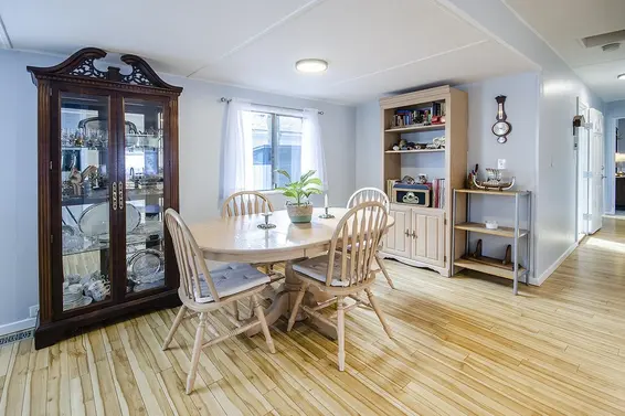 227 Tomahawk Avenue, West Vancouver For Sale - image 5