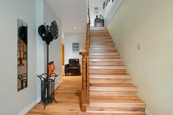 332 St. Patrick's Avenue, North Vancouver For Sale - image 18