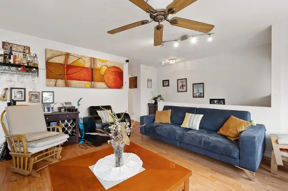 332 St. Patrick's Avenue, North Vancouver For Sale - image 2