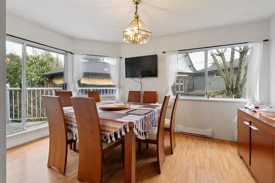 332 St. Patrick's Avenue, North Vancouver For Sale - image 6