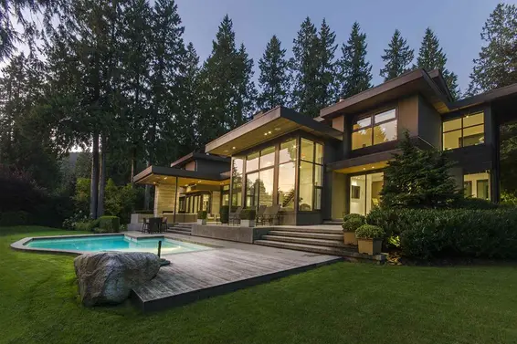 2998 Rosebery Avenue, West Vancouver For Sale - image 3