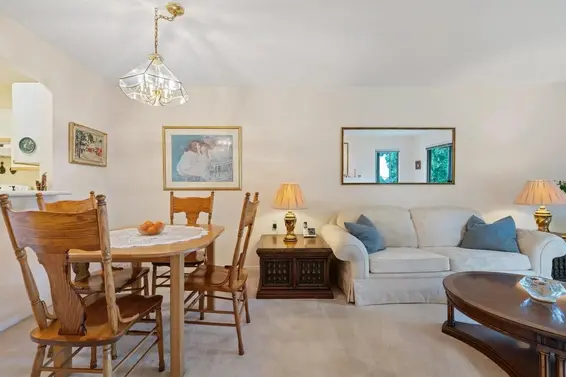 209 843 22nd Street, West Vancouver For Sale - image 3