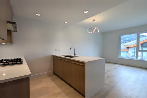 802 1210 East 27th Street, North Vancouver For Sale - image 2