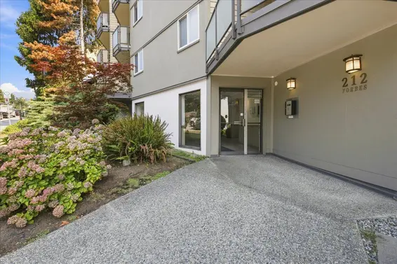 202 212 Forbes Avenue, North Vancouver For Sale - image 32
