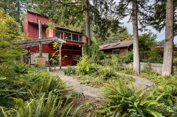6450 Imperial Avenue, West Vancouver