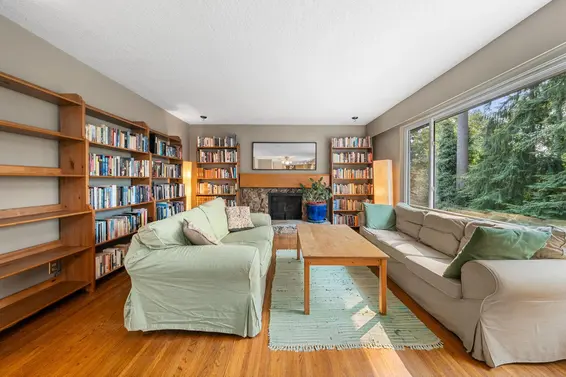 1967 Hyannis Drive, North Vancouver For Sale - image 3