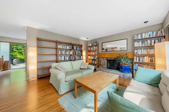 1967 Hyannis Drive, North Vancouver For Sale - image 4