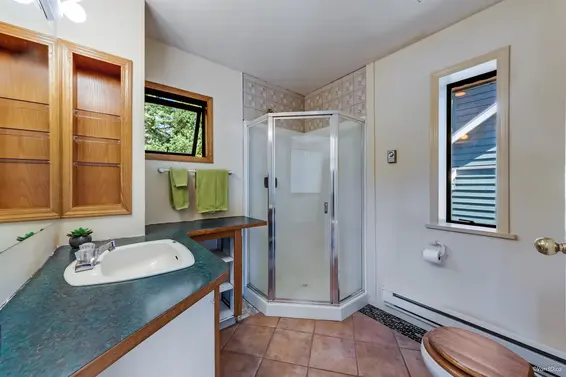 4585 Raeburn Street, North Vancouver For Sale - image 24