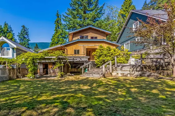 4585 Raeburn Street, North Vancouver For Sale - image 3