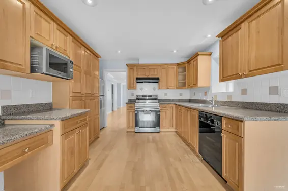 313 East 27 Street, North Vancouver For Sale - image 10