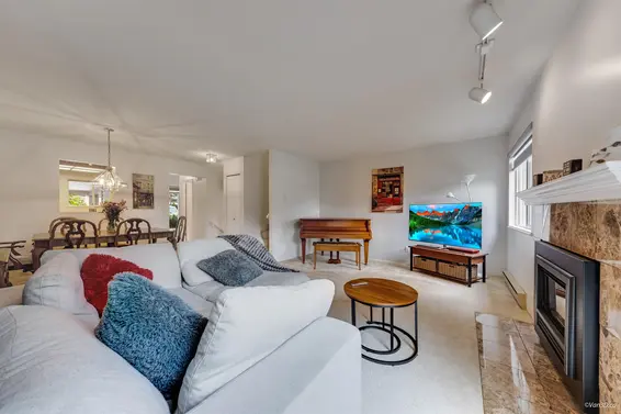 808 Roche Point Drive, North Vancouver For Sale - image 14