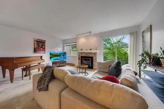 808 Roche Point Drive, North Vancouver For Sale - image 6