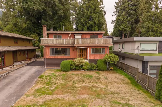 4590 Highland Boulevard, North Vancouver