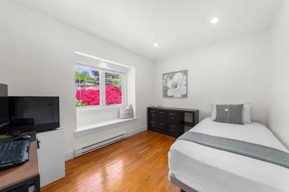 909 East Keith Road, North Vancouver For Sale - image 13