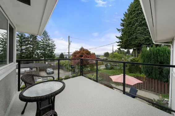 909 East Keith Road, North Vancouver For Sale - image 16